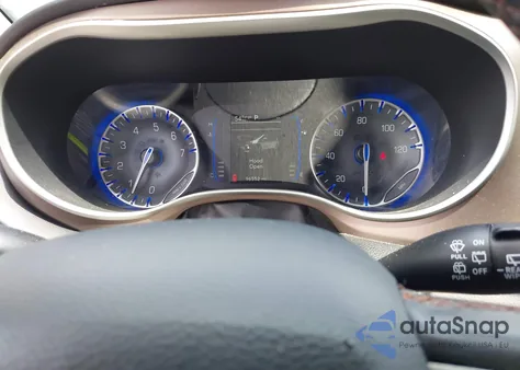 2018 Chrysler Pacifica Touring L z USA, uszkodzony, nr VIN 2C4RC1BG8JR128864